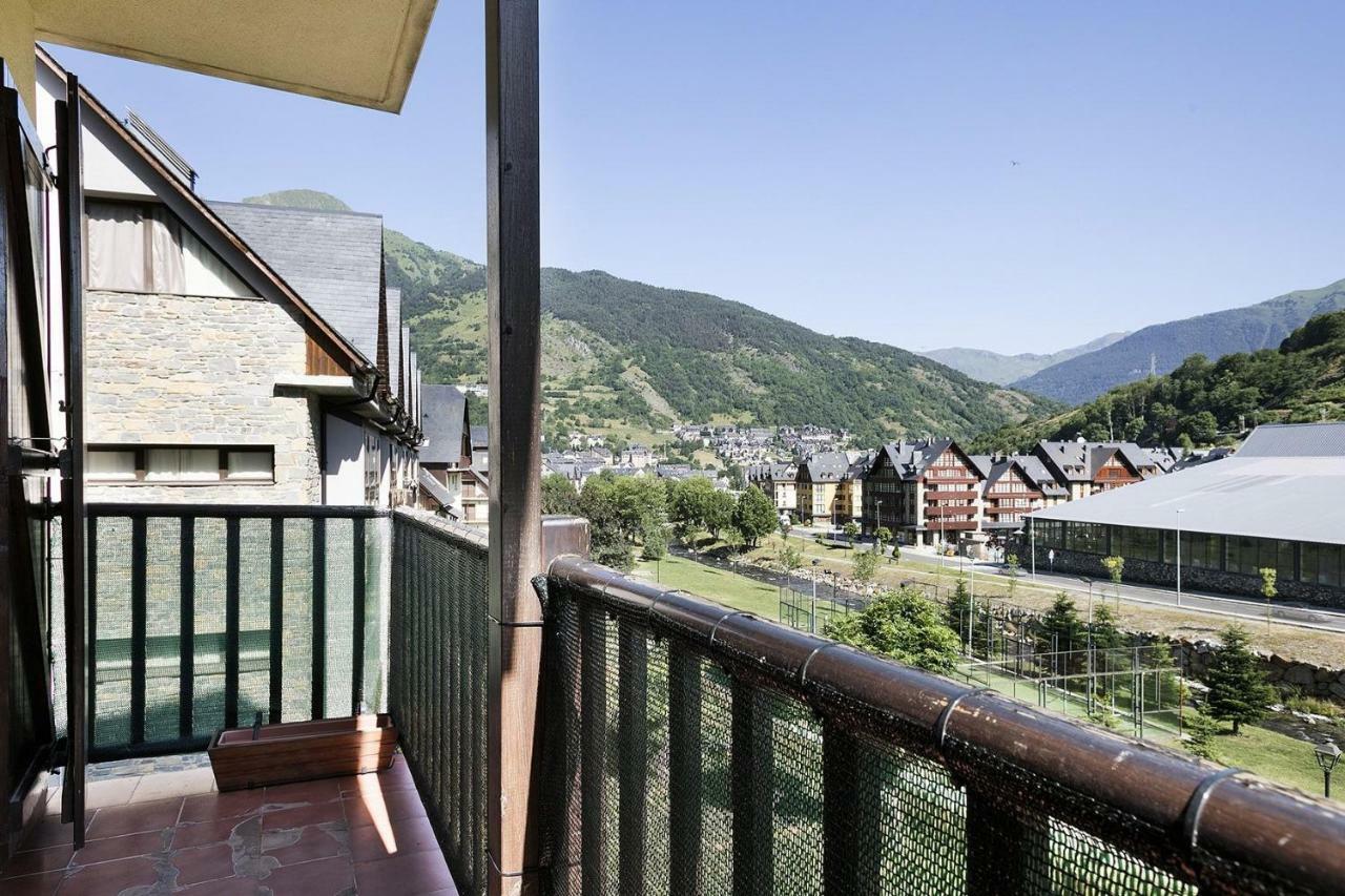 Luderna - Apartamento Brinhon Vielha Esterno foto